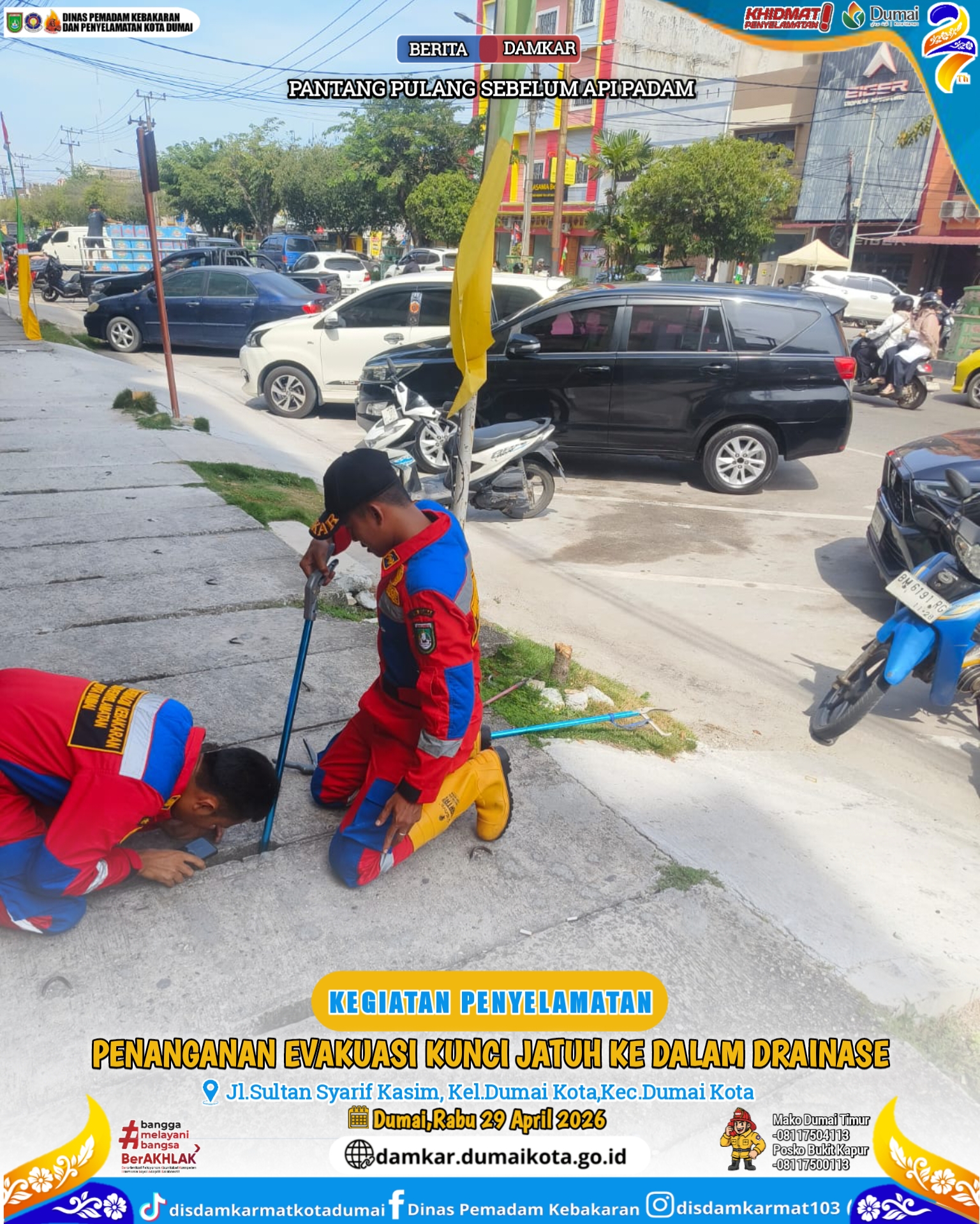 Evakuasi Kunci Jatuh Dalam Drainase